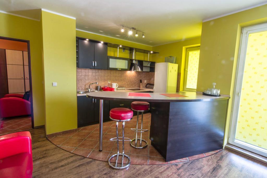 Red Apartment Wroclaw Room photo